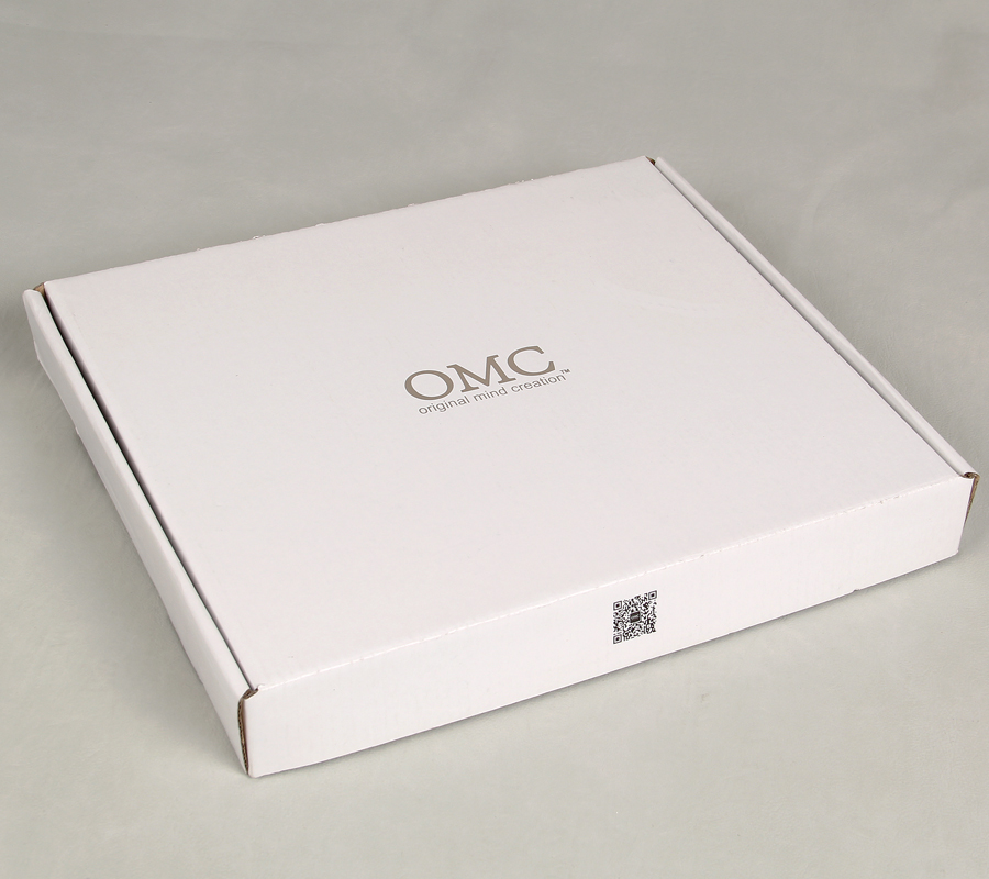 Wholesale Fancy White Folding Box Elegant Scarf Packaging Box Express Box With QR Code For Scarves 
