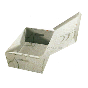 Folding paper box