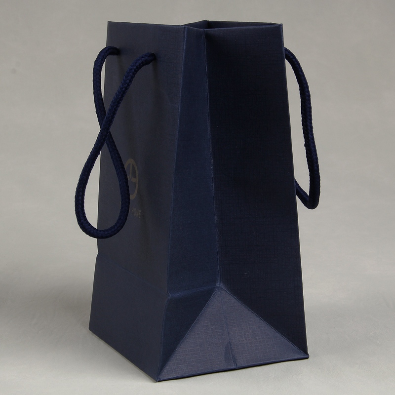 Supply Low Cost Paper Hand Bag For Men's Classic Tie