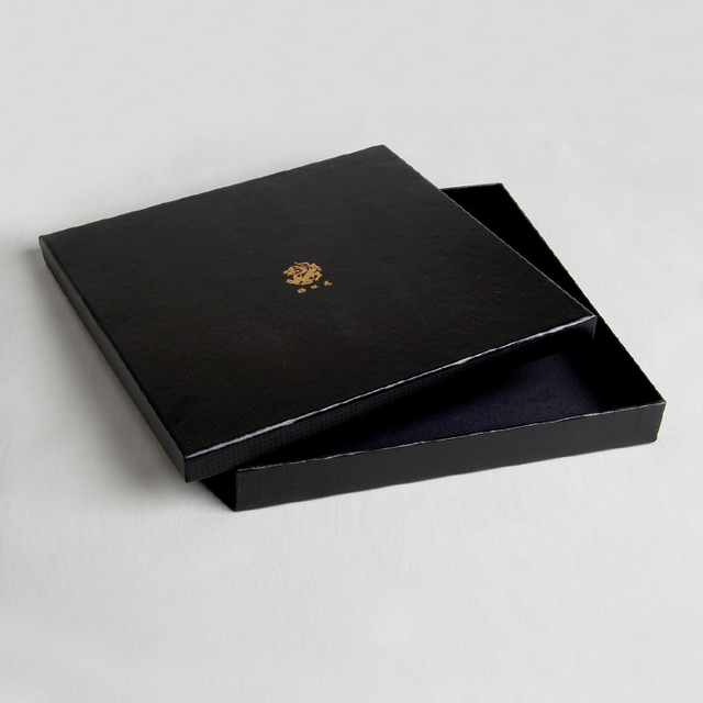 China Printing Factory Make Black Packaging Box With Gold Printed For Women's High Grade Necklace 